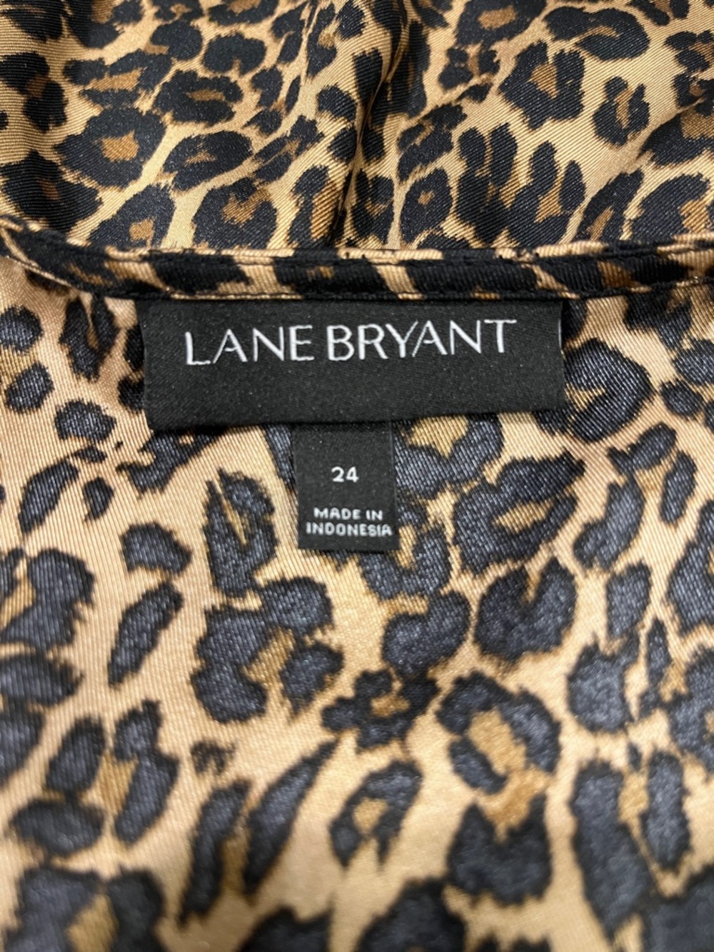 Lane Bryant Leopard Print Faux Wrap Top - Picture 6 of 7